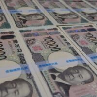 お金を簡単に引き寄せるにはお金を簡単に引き寄せるのをやめるのが大事